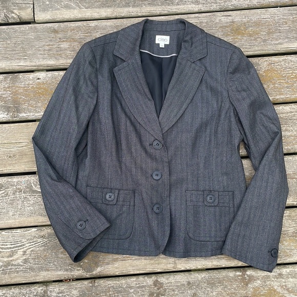 Cleo 2 piece Skirt Set Made In Canada - Picture 5 of 11